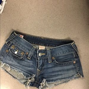 TRUE RELIGION JOEY CUTOFFS